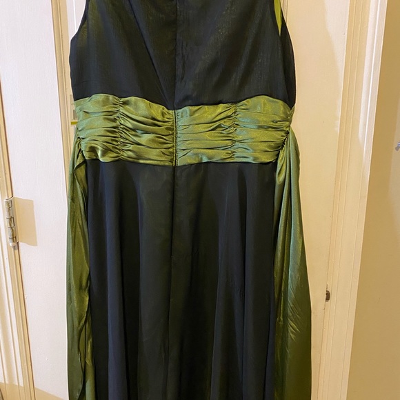 Black London Times With Satin Trim and Sash. Lined, Flared Skirt. Size 14 NWT. - Picture 5 of 6